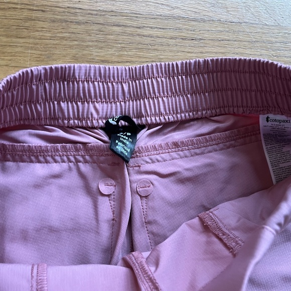 Cotopaxi Losdos Convertible Zip Off Pants Pink Orange Small - rose and apricot - Picture 4 of 4